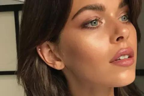 Annabelle Minerals podkład rozświetlający – właściwości, opinie i najlepsze sposoby aplikacji