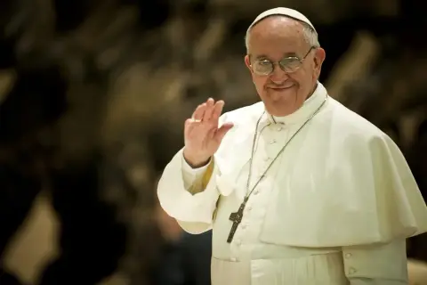 Kim z wykształcenia jest papież Franciszek? Fascynujące fakty o jego edukacji