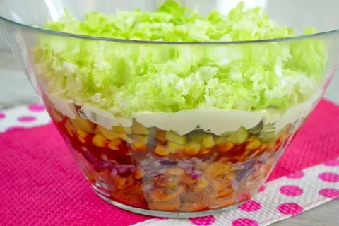 Jak zrobić sałatkę kebabową - prosty przepis na pyszne danie