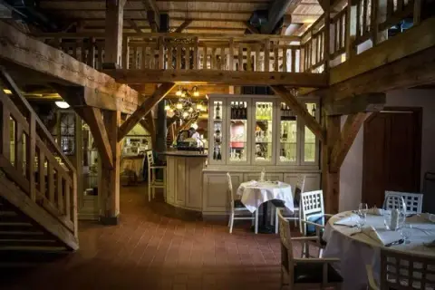 Gdzie zjeść w Gnieźnie? Odkryj najlepsze restauracje na każdą okazję