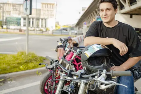 Kubek motocyklisty: Jaki wzór zachwyci fana jednośladów?