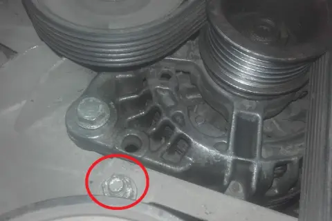 Jak łatwo i bezpiecznie wyjąć alternator w VW Golf 4 – krok po kroku