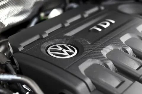Jaki olej do diesla 1.9 TDI wybrać, by uniknąć awarii silnika? Sprawdź najlepsze opcje!