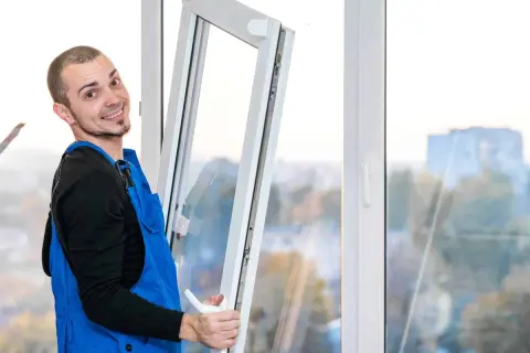 Jak zdjąć okno PCV łatwo i bezpiecznie - krok po kroku do sukcesu