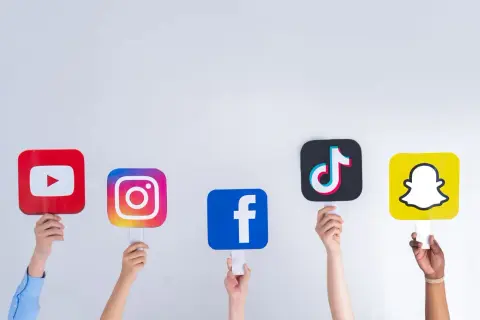 Jak usunąć grupę na Facebooku – proste kroki, aby uniknąć problemów