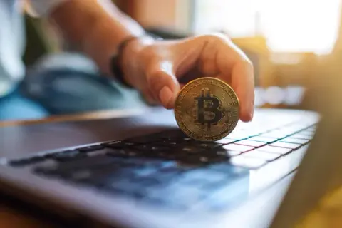 Kryptowaluty jako płatności online: zalety i wady