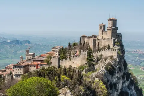 San Marino atrakcje: odkryj najciekawsze miejsca, które musisz zobaczyć
