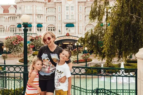 Jak zorganizować wyjazd do Disneylandu bez zbędnych wydatków?