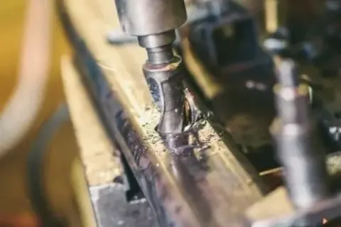 Jakie są najlepsze wiertła do metalu, które naprawdę działają?