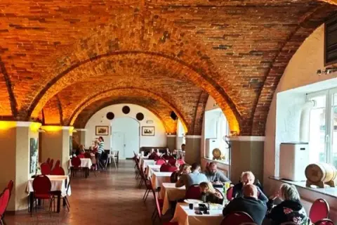 Gdzie zjeść w Żywcu? Odkryj najlepsze restauracje i smaki