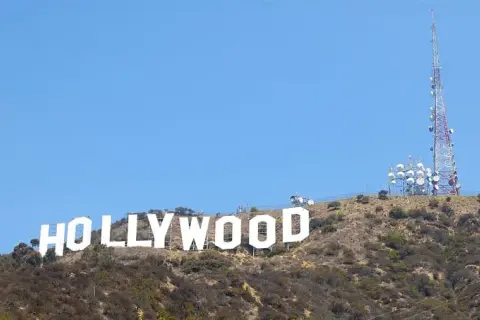 Gdzie leży Hollywood? Odkryj tajemnice i sąsiednie dzielnice