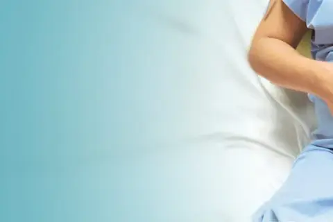 Ile oksytocyny do porodu? Dawkowanie, skutki uboczne i bezpieczeństwo indukcji