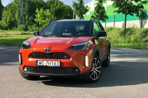 Toyota Yaris Cross czy warto? Poznaj zalety i wady tego SUV-a