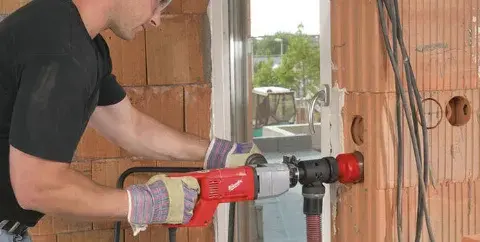 Skuteczne metody wiercenia otworów w betonie zbrojonym bez problemów