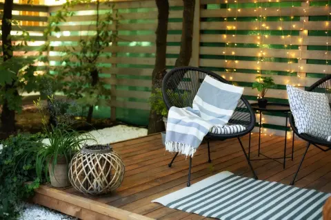 Jakie krzewy na balkon - wybierz najpiękniejsze i łatwe w pielęgnacji