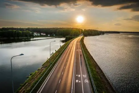 Jezioro Rybnickie: odkryj jego tajemnice i atrakcje rekreacyjne