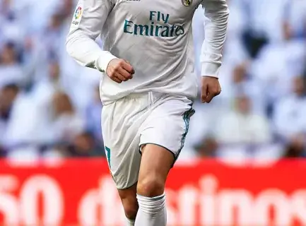 Ile lat ma Cristiano Ronaldo? Sprawdź, jak wiek wpływa na jego karierę