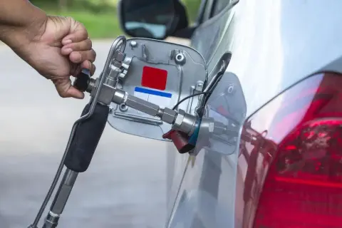 Co je CNG a LPG? Różnice, zastosowanie i wpływ na środowisko