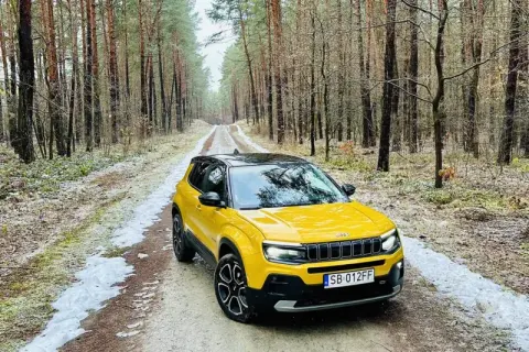 Jeep Avenger czy warto kupić? Wady, zalety i porównanie z konkurencją