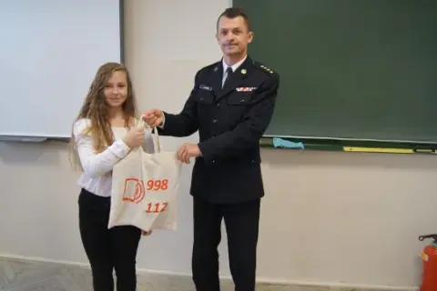 Ile zarabia starszy kapitan w straży pożarnej? Fakty, które zaskakują