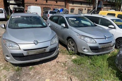 Jak zdjąć przedni zderzak renault megane iii - uniknij typowych błędów