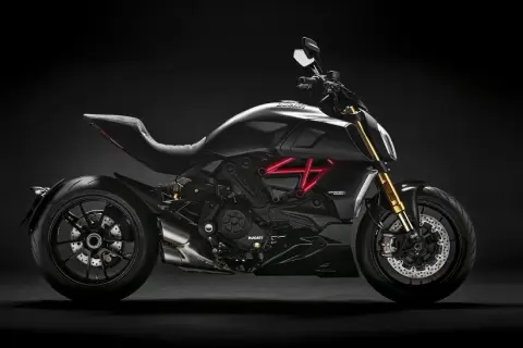 Jak wybrać idealny motocykl dla kobiety – porady i najlepsze modele