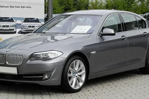 BMW 10: Wszystko o kultowym modelu serii 5 F10 - fakty i opinie