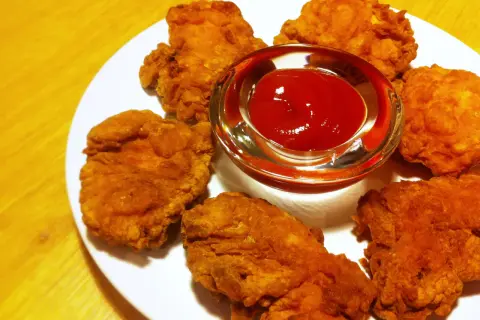 Jak zrobić nuggetsy z kurczaka KFC, które zachwycą każdego smakosza
