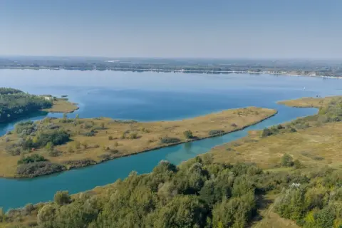 Najlepsze atrakcje nad jeziorem tarnobrzeskim, które musisz poznać