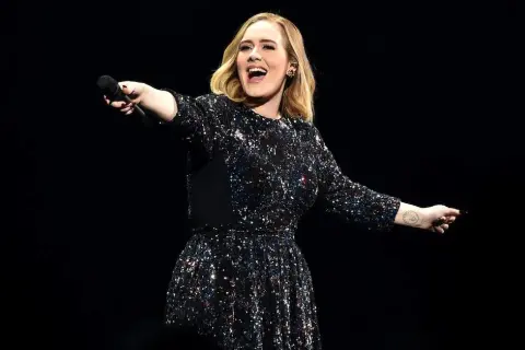 Kim jest Adele? Poznaj jej karierę, osiągnięcia i największe hity muzyczne