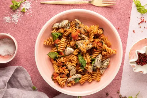 Penne z indykiem – prosty przepis na pyszne danie w 30 minut