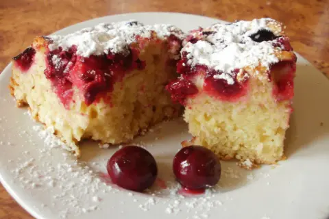 Pyszne ciasto z owocami z margarynà Kasia - przepis krok po kroku