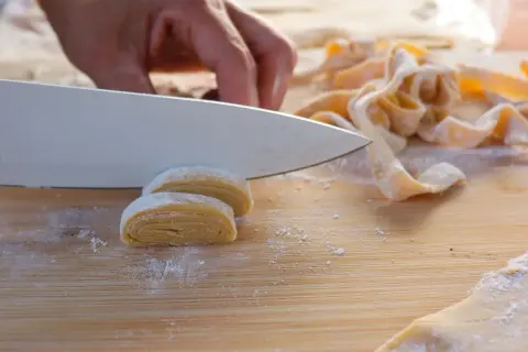 Nudeln selber machen: Einfache Anleitung für perfekte Pasta zu Hause