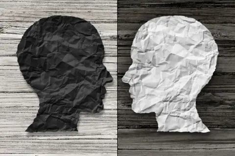 Czy zaburzenia osobowości są chorobą psychiczną? Poznaj różnice i skutki