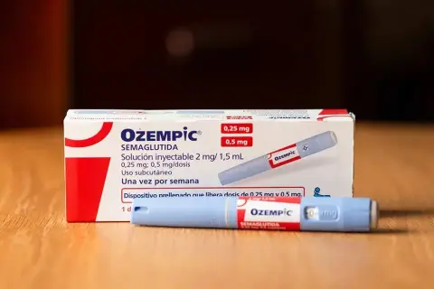 Co z lekiem na cukrzyce? Skutki uboczne i nowe terapie, które warto znać
