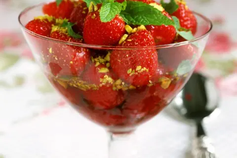 Erdbeersalat: Einfache Rezepte & Tipps für den perfekten Frühlingsgenuss
