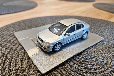 Najlepsze modele zabawek Opel Astra G - szczegóły i unikalne wersje
