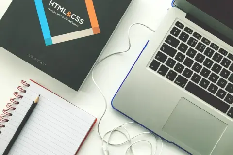 Hiperłącza w HTML: Twórz linki jak ekspert! Poradnik krok po kroku.