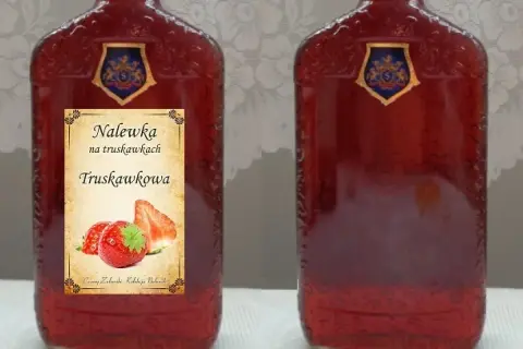 Jak zrobić nalewkę truskawkową - prosty przepis na wyjątkowy smak