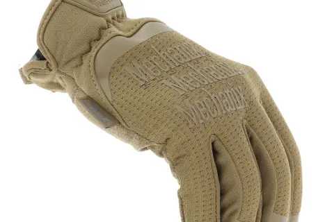 Guante táctico color arena de Mechanix, con logo en relieve y tejido transpirable para máxima protección y agarre.