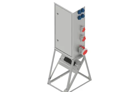 Metalowa erbetka na stojaku z gniazdami elektrycznymi.