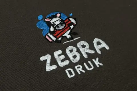 Cena haftu na bluzie: Jak mądrze zaplanować budżet?