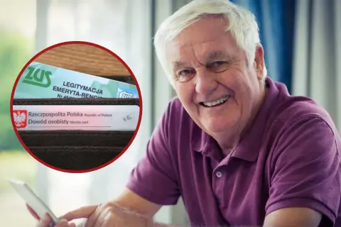 Uśmiechnięty emeryt z legitymacją ZUS i dowodem osobistym w portfelu, korzystający z tabletu.
