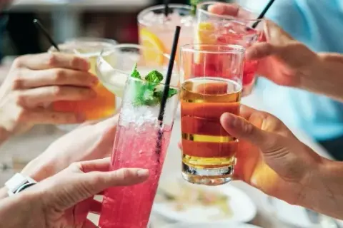 Czy alkohol wypłukuje potas? Skutki dla zdrowia i organizmu