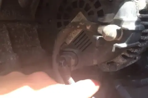 Jak wymontować alternator Audi A6 - uniknij kosztownych błędów