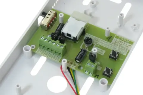 Jak podłączyć domofon Cyfral Smart 5P - uniknij typowych błędów instalacji