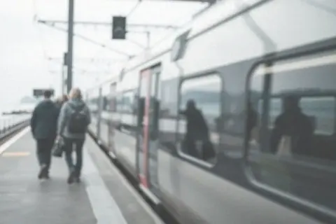 Jak dojechać z Warszawy do Łeby? Sprawdź najtańsze opcje podróży