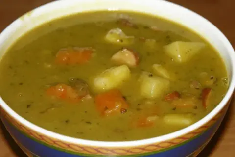 Przyprawy do grochówki: odkryj sekret idealnego smaku i aromatu