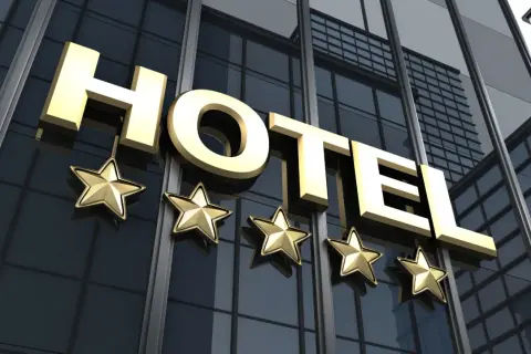 Gwiazdki hotelowe: co oznaczają i jak wybrać idealny hotel?