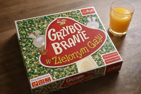 Gra planszowa "Grzybobranie w Zielonym Gaju" od Trefla. Wesołe króliki zapraszają do wspólnej zabawy i nauki zbierania grzybów.